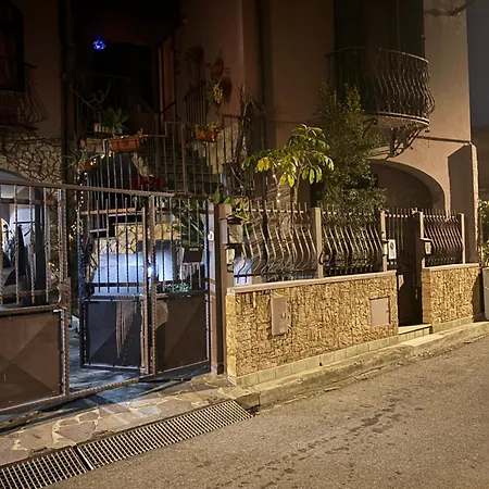 Il Cortiletto بلدية آسميني